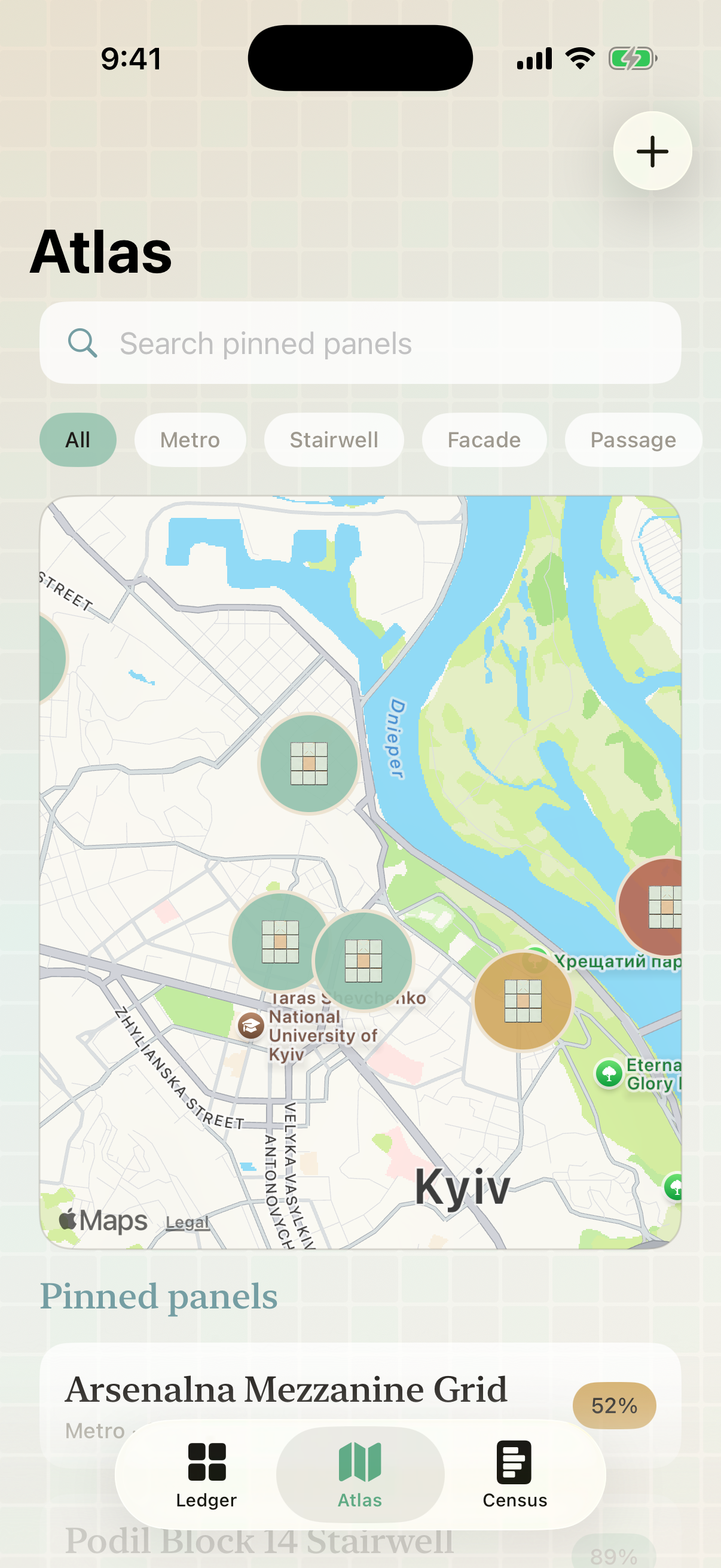 Atlas map with pinned panels